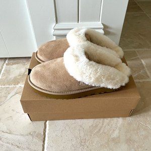 UGG Cluggette Fur Lined Slippers In Sand